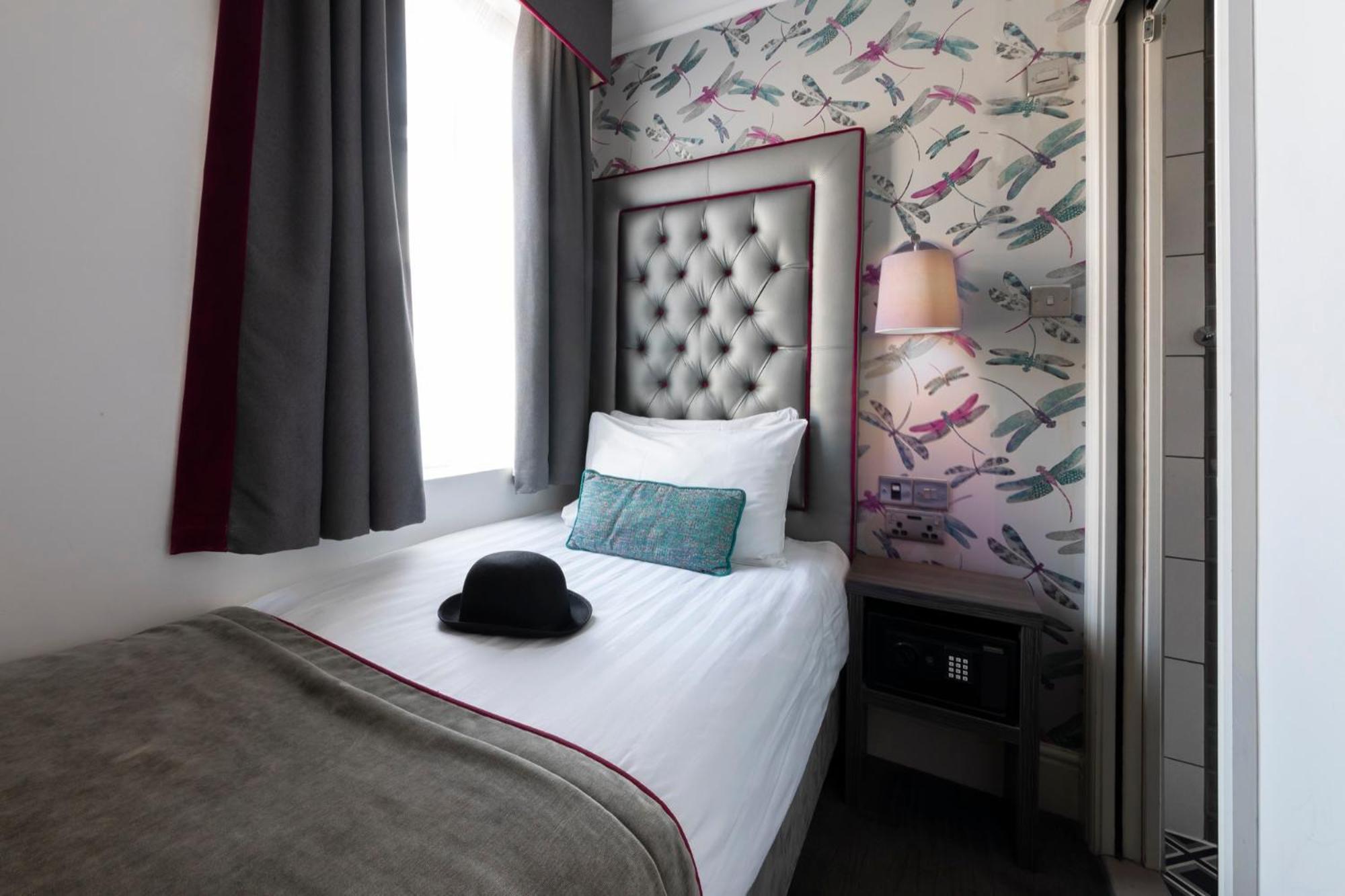 เดอะ เบเวอร์ลีย์ โฮเต็ล ลอนดอน - วิกตอเรีย Hotel ภายนอก รูปภาพ